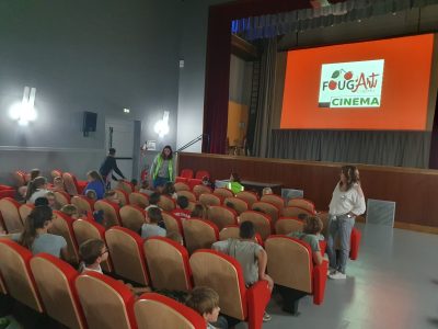 02cine